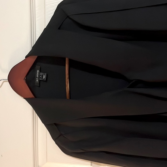 ST. John Pusy-Bow Blouse, Size  4 - Picture 11 of 13